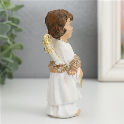 Сувенир полистоун "Ангелочек в бежевом платье, со звёздочкой" золотые крылья 3,5х5х10 см